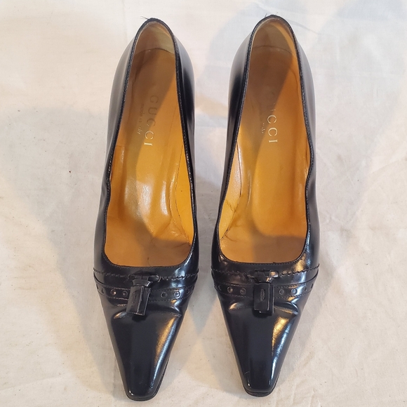 Gucci Women’s Size 6.5 Leather Black Pointed Toe Pumps Heels Tassel - Picture 1 of 9
